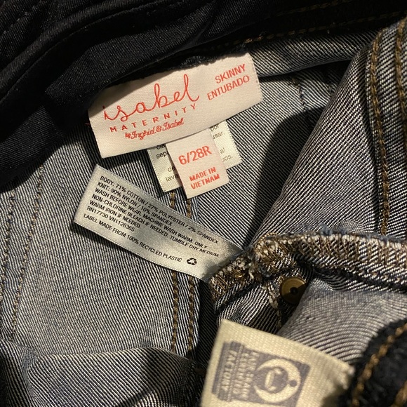 ❤️DARK WASH MATERNITY JEANS❤️ - Picture 7 of 7